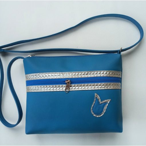 Kiskedvenc kék-ezüst