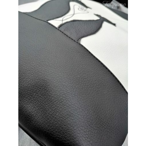 Szia Cicus fehérben