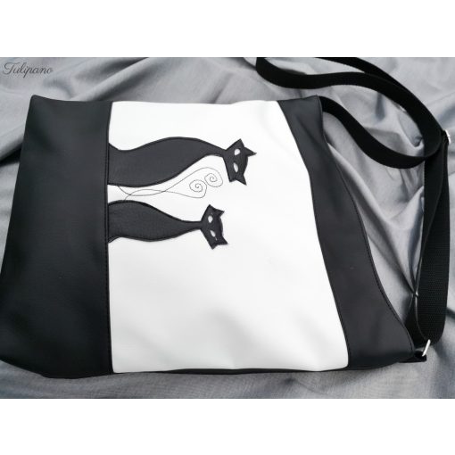 Szia Cicus fehérben