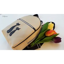 RENDELHETŐ  Elegancia hátitáska