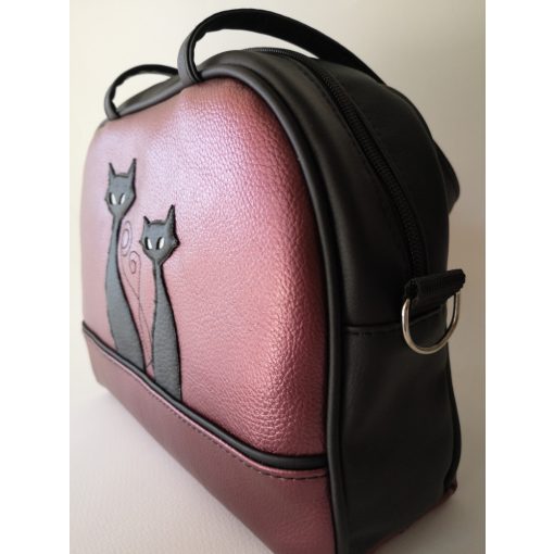 RENDELHETŐ!!!   Kis kézitáska cicákkal