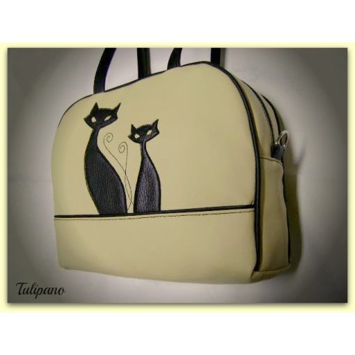 RENDELHETŐ!!!   Kis kézitáska cicákkal