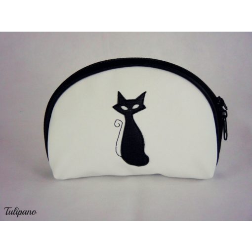 Cicád is belefér szett több szinben